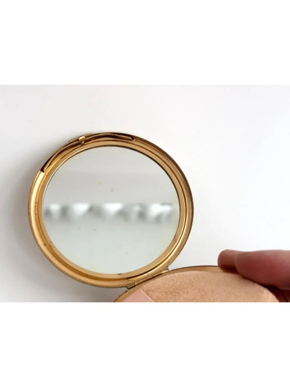 Rare Elgin American Powder Gold Toned STELLA Enamel & Mesh Hinged Mirror Compact